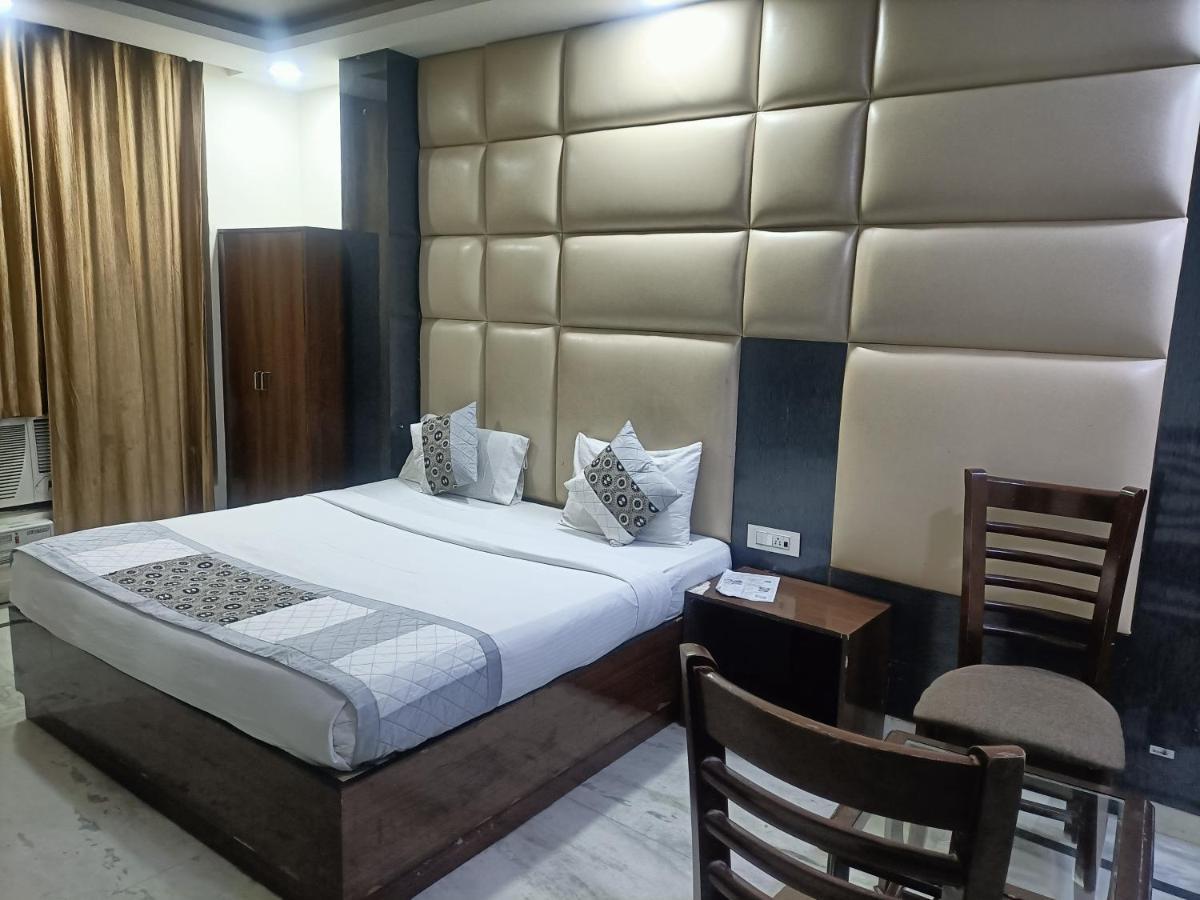 King Delhi Airport Hotel New Delhi Exterior foto